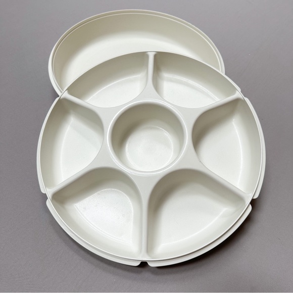 Tupperware Other - TUPPERWARE Vintage Serving Center Tray Off White Veggie 1665-3